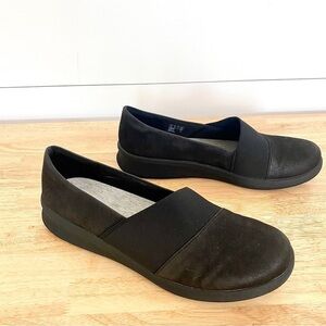 Clark’s Black Sillian Paz Slip on Comfort Walking Loafer Shoes, Women’s Size 12